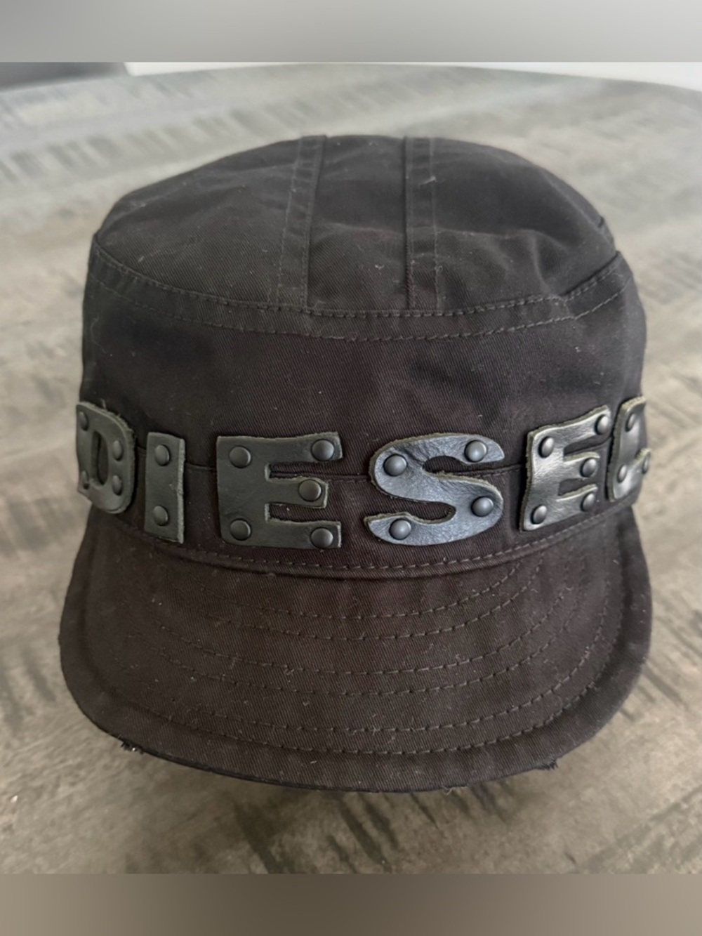 Black Rivet Letter Detail Bucket Hat